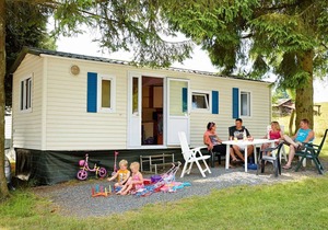 Cozy mobile home with terrace, in the Ardennes