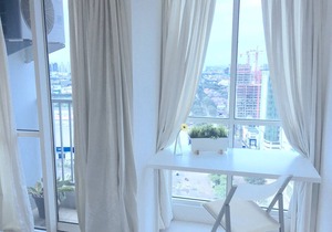 Cozy Modern Studio Room at Tifolia Apartmemt