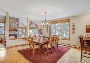 Cozy Mountain 4-Bedroom Retreat in Arrowhead Village townhouse