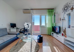 Cozy Sea View Apartment Marinely with big garden and BBQ