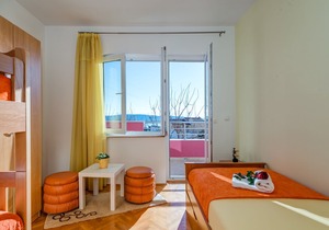 Cozy Sea View Apartment Marinely with big garden and BBQ
