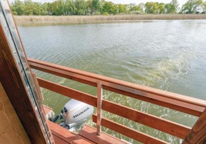 Cozy Ship In Neustrelitz With Wifi