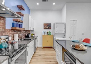 Cozy SMB Themed Apt in the Heart of Historic SPR!