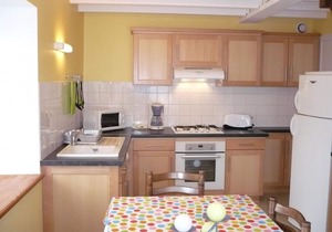 Cozy Stone Cottage: Fireplace, Garden, Pet-Friendly, Ski Trails Nearby