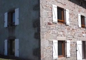 Cozy Stone Cottage: Fireplace, Garden, Pet-Friendly, Ski Trails Nearby