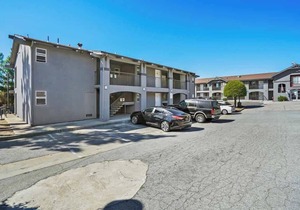 (Cozy studio, 2BED, 1BA, w/kitchen)