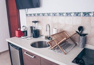 Cozy studio apartment on the Beach, with restaurants and activites nearby