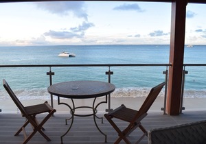 Cozy studio apartment on the Beach, with restaurants and activites nearby