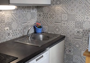 Cozy Studio for 5 with Balcony & Ski-in/Ski-out Access in Orcières - WiFi, Near Sports Complex