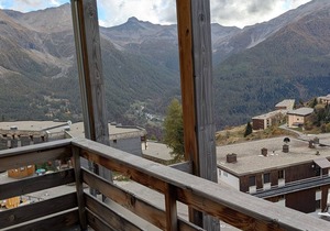 Cozy Studio for 5 with Balcony & Ski-in/Ski-out Access in Orcières - WiFi, Near Sports Complex