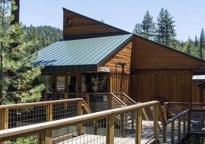 Cozy Studio – Fireplace, Full kitchen, Walk to the Village by RedAwning