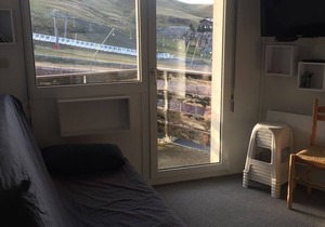 Cozy Studio for 4 at Foot of Slopes, Balcony, Ski Locker, Free Parking, Near Shops, Arette