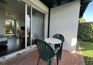 Cozy Studio with Terrace & Parking in Cambo-les-Bains, Near Thermes, Sleeps 2, Pet-Friendly, WiFi