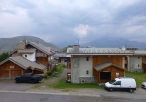 Cozy Studio with Balcony for 4, Prime Location, Ski-in/Ski-out - Alpe d'Huez