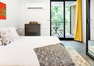Cozy Studio with Queen Bed, City Walkable!