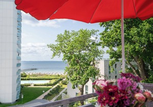 Cozy top floor apartment with small balcony and sea view in Pelzerhaken