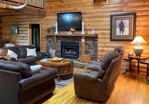Cozy Trenton Cabin with Spa about 15 Mi to Lookout Mtn!