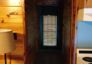 COZY UNIT #2 WATERFRONT LOG CABIN