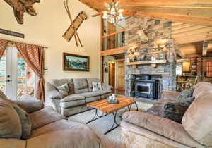 Cozy Utah Cabin with Deck and Fire Pit!