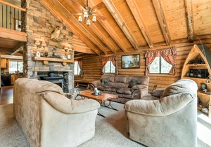 Cozy Utah Cabin with Deck and Fire Pit!