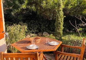 Cozy Villa 4 Rooms, 80m from Santa-Giulia Beach, BBQ, A/C, Parking, Sleeps 5