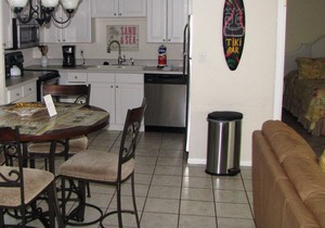 Crescent Beach - 2 Bedroom - Beachfront Condo Complex - Heated Pool