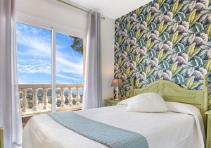 Crisantemo w" in Lloret de Mar