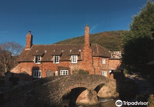 Cross Lane House
