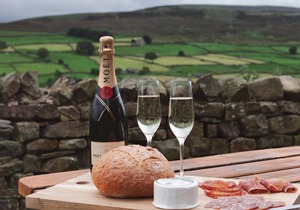 Crow Hall - Luxury Holiday Accommodation