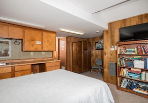 Crow's Nest House 7150