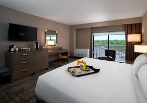 Crowne Plaza Providence-Warwick Airport, an IHG Hotel