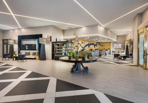 Crowne Plaza Providence-Warwick Airport