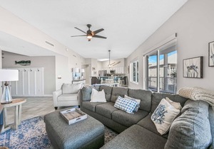 Crystal View 203 3 bedroom/ 3 bath unit Beach service great view SO MUCH SPACE
