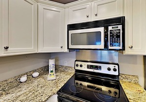 Crystal Villas 10A | 2BD/2BA | Walkable Location, Pool, Grills + Beach Access