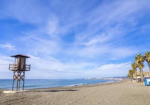 Cubo's Urban Beach Algarrobo