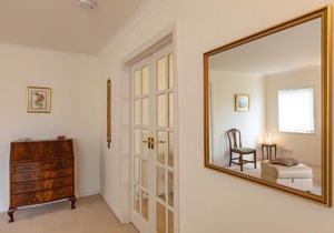 Cults Court Apartment