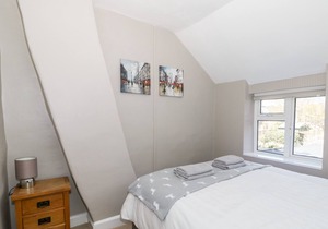 CURLEW COTTAGE, family friendly, with a garden in Snettisham