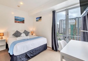 Cute and Central 15th Floor City Apartment