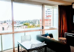 Cute CBD Apartment with AC and Amazing Views