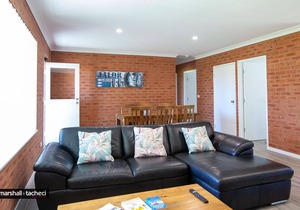 Cuttagee Beach Cottages, 6