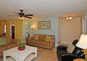 Daily Activities Included🚤🎣👙| PRIVATE BEACH, Spacious Beachfront Townhouse☀️⛱🌊