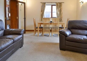 Dairy Cottage - Ukc3735