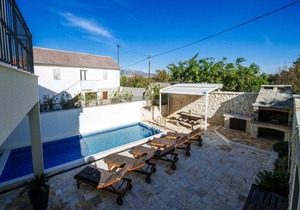 Dalmatian Villa Castello Coza with pool