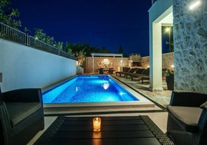 Dalmatian Villa Castello Coza with pool