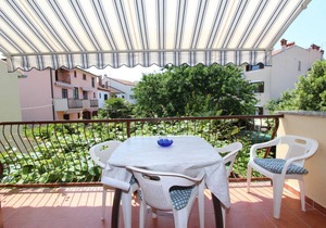 DARKO One-Bedroom Apartment 1