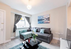 Dartford, Kent - Modern 2Bd 2Bath En-Suite Bungalow M25 Bluewater