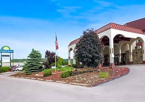 Days Inn by Wyndham New Stanton PA