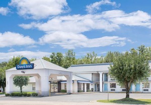 Days Inn by Wyndham N Little Rock East