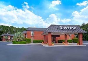 Days Inn by Wyndham Statesboro