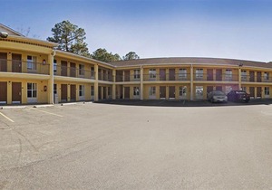 Days Inn by Wyndham Alma
